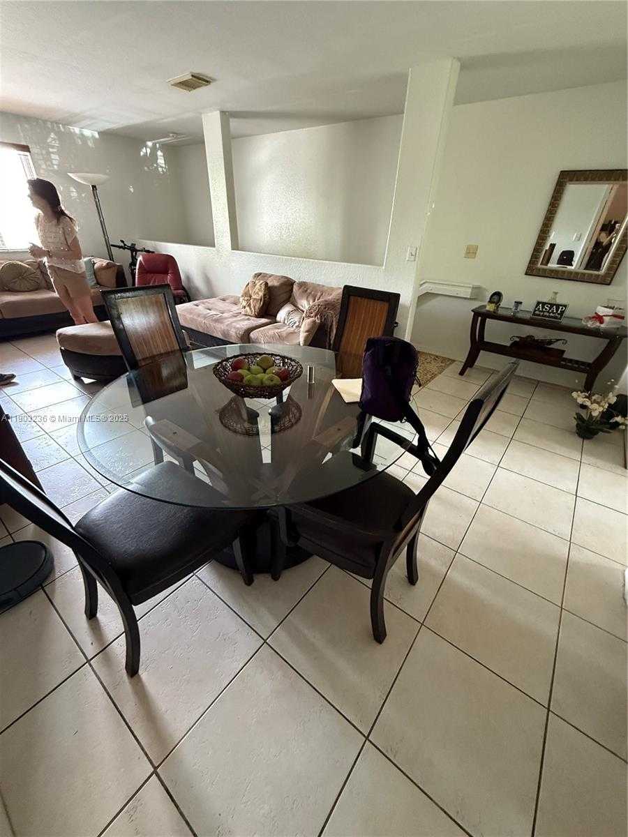 Small Image of 5605 NORTH WEST 109TH AVE #76, Doral Number 11