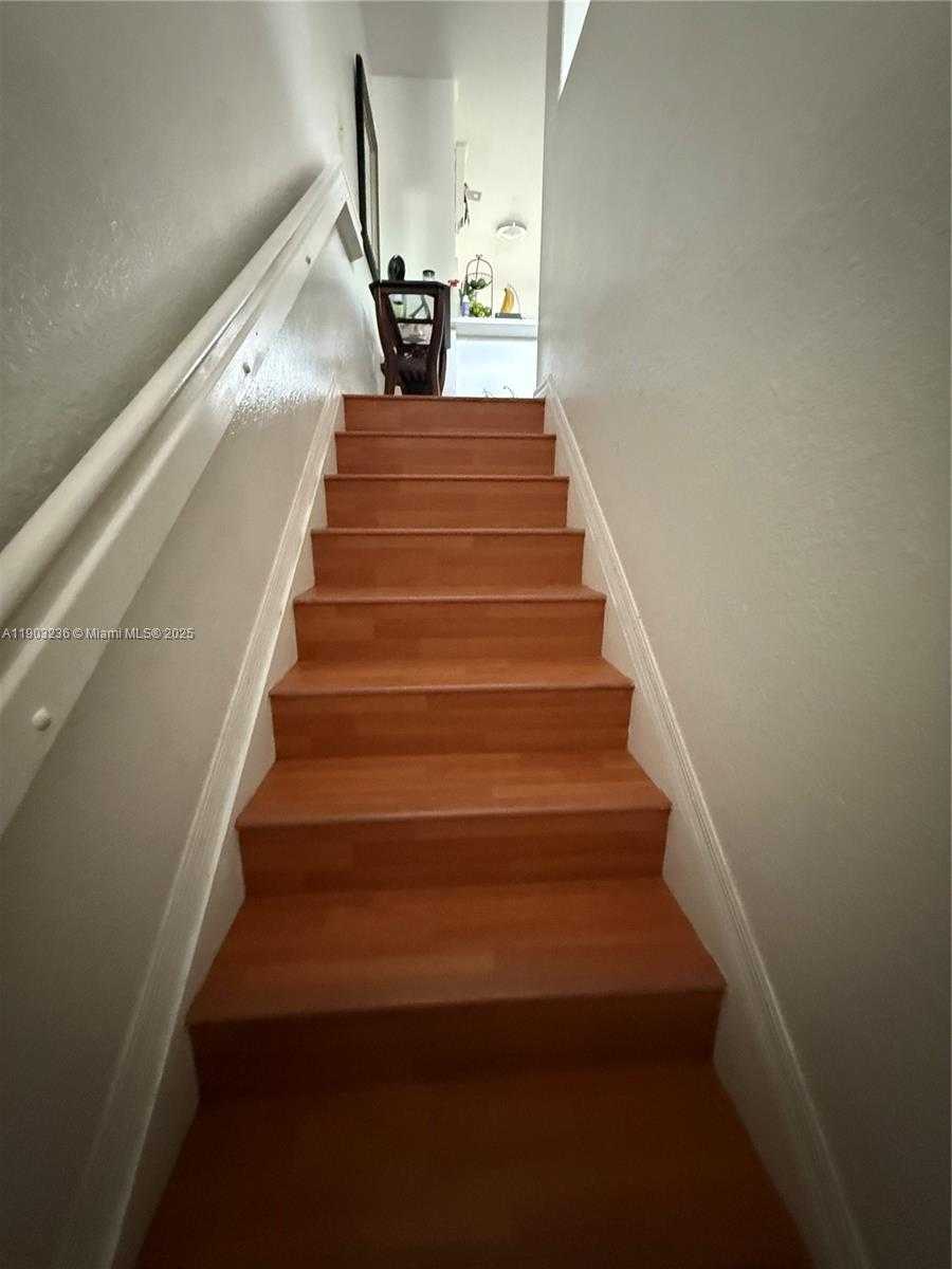 Small Image of 5605 NORTH WEST 109TH AVE #76, Doral Number 2