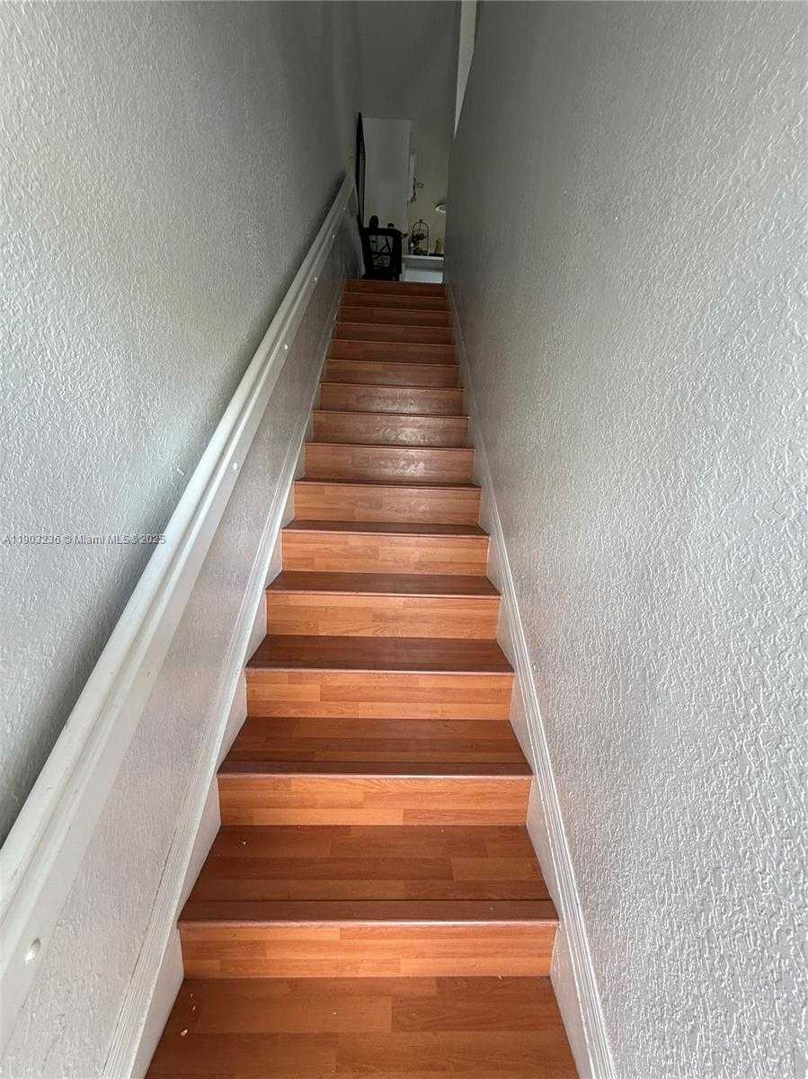 Small Image of 5605 NORTH WEST 109TH AVE #76, Doral Number 24