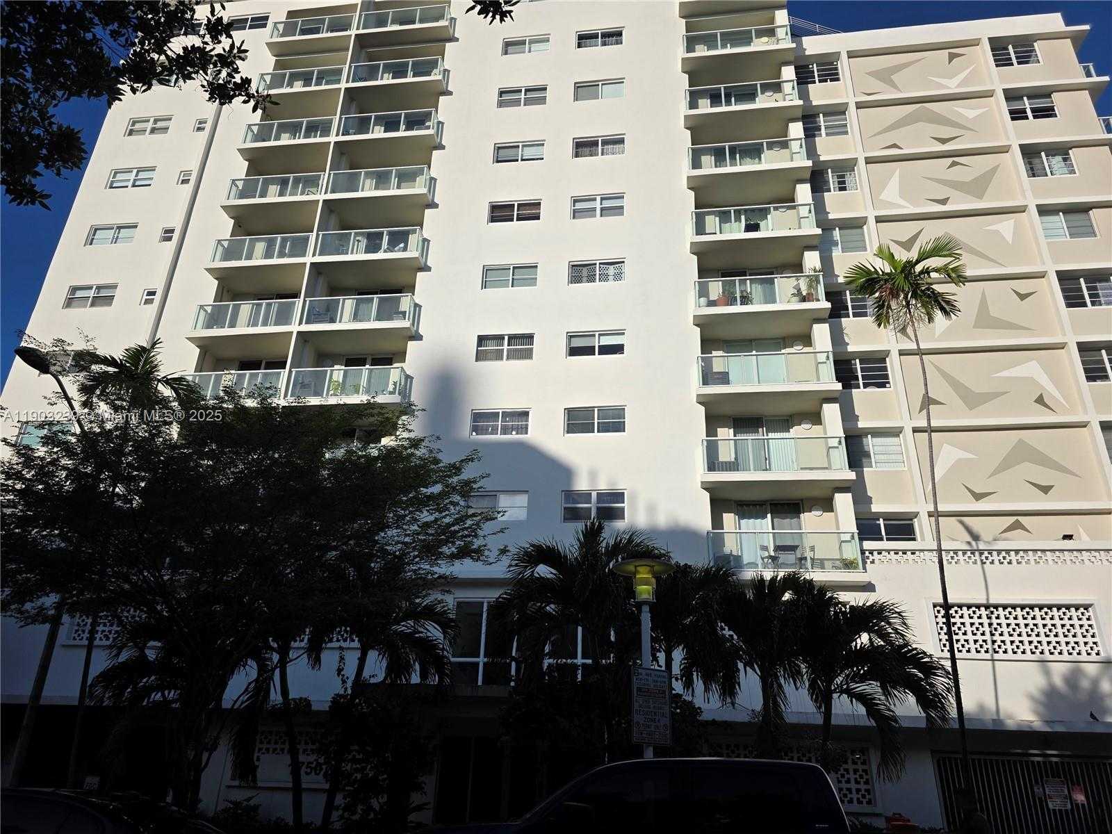 Small Image of 1750 JAMES AVE #9C, Miami Beach Number 15