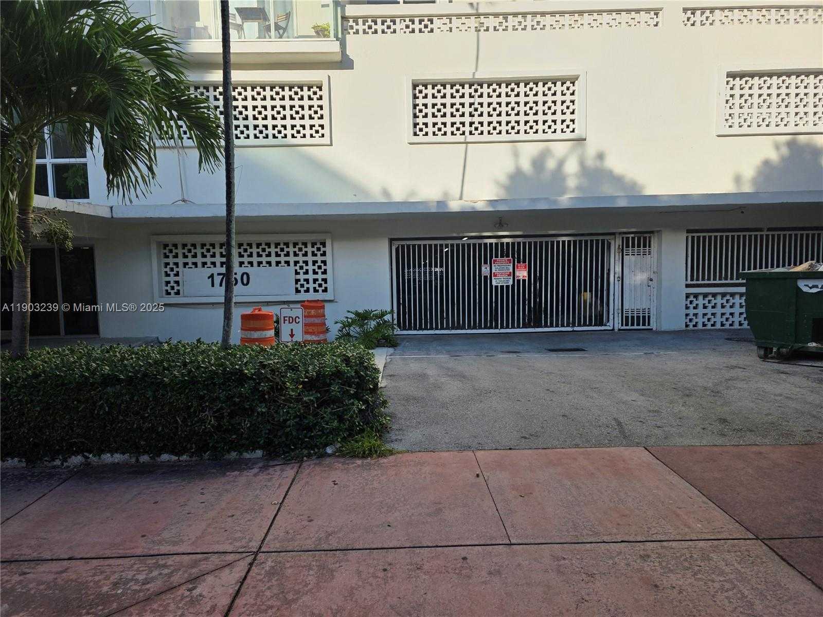 Small Image of 1750 JAMES AVE #9C, Miami Beach Number 16