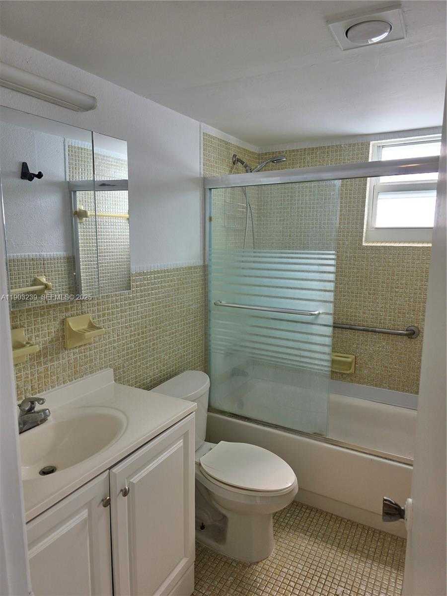 Small Image of 1750 JAMES AVE #9C, Miami Beach Number 25