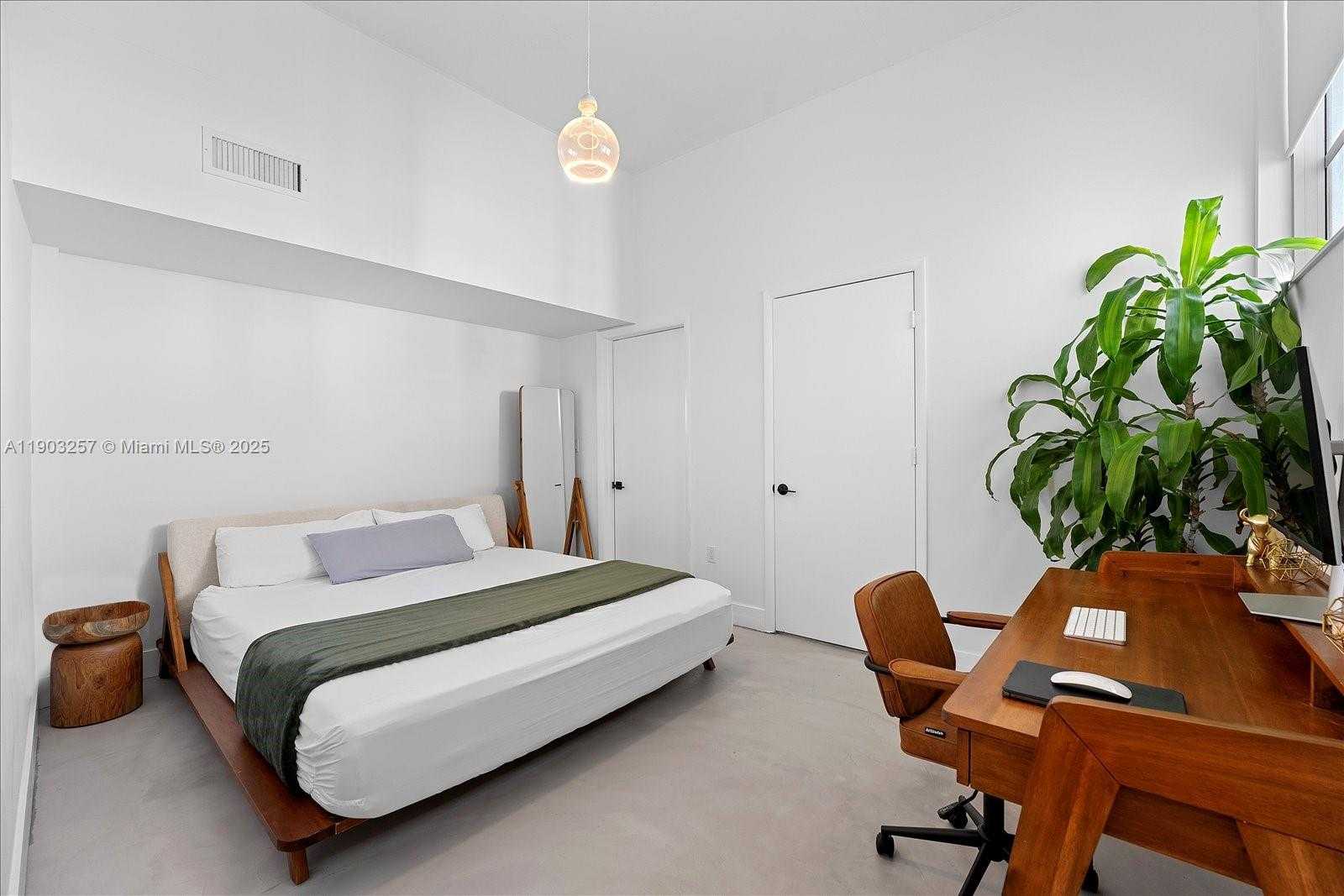 Small Image of 7934 WEST DRIVE #901, North Bay Village Number 11