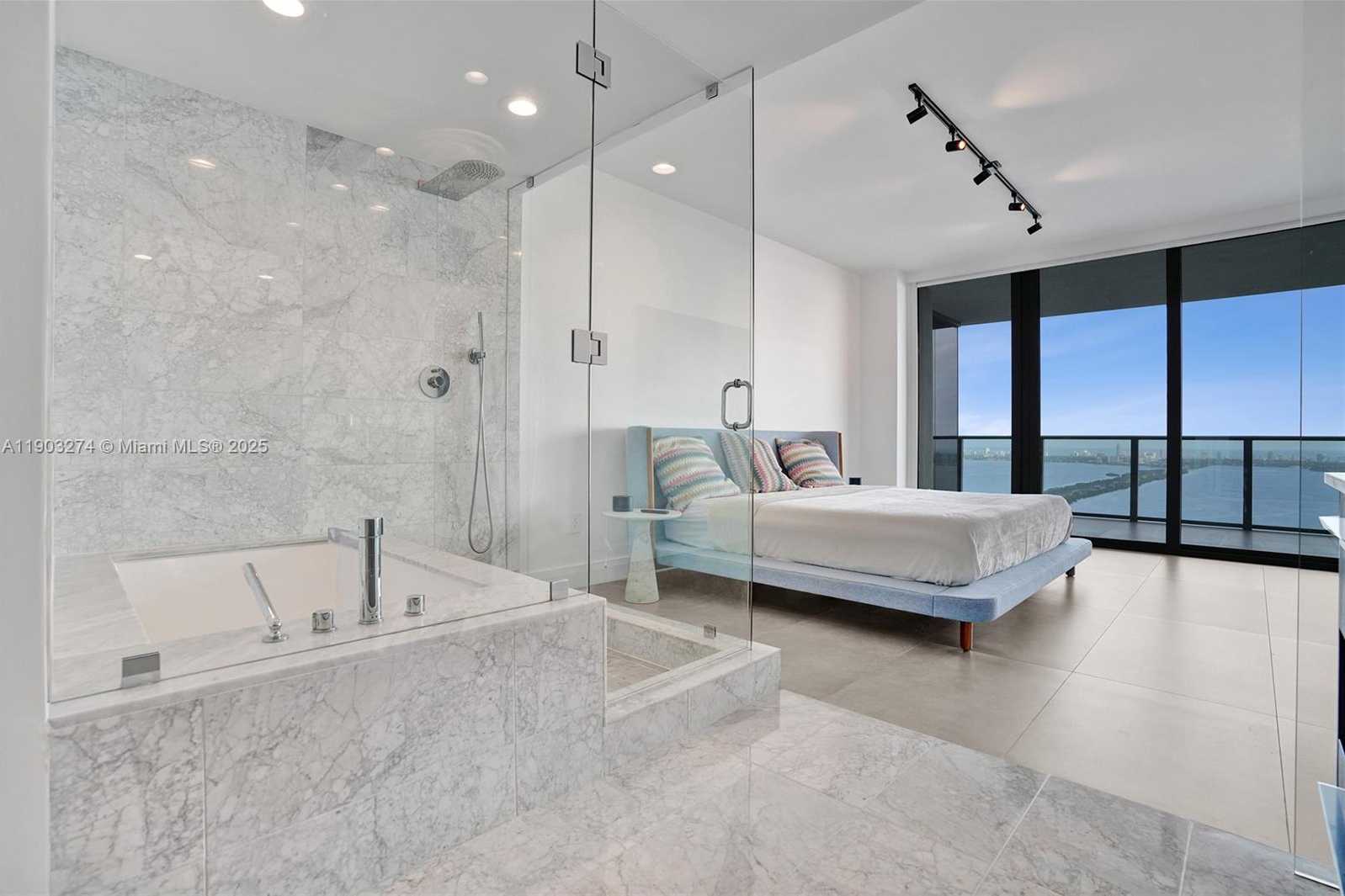 Imagen de Pequeño Objeto