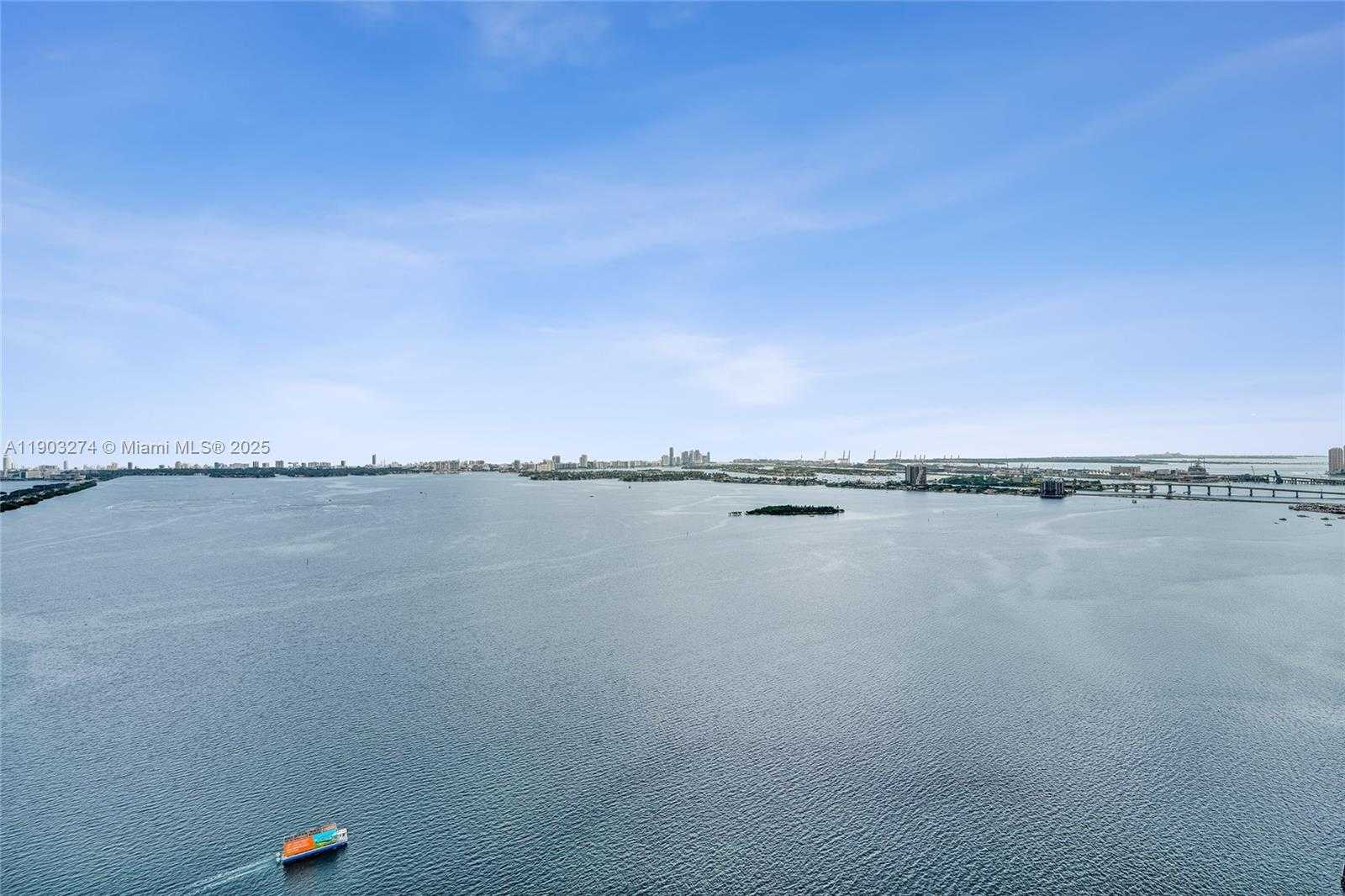 Imagen de Pequeño Objeto