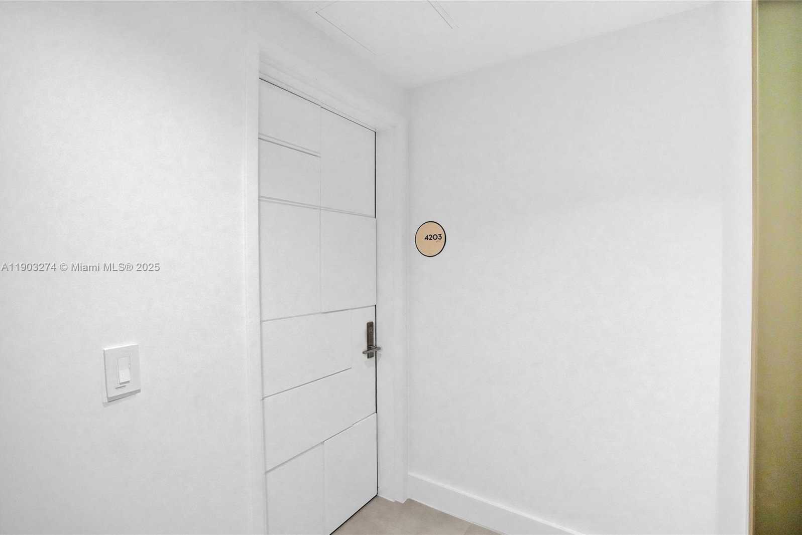 Imagen de Pequeño Objeto