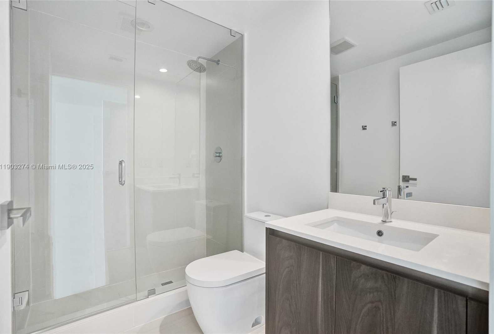 Imagen de Pequeño Objeto