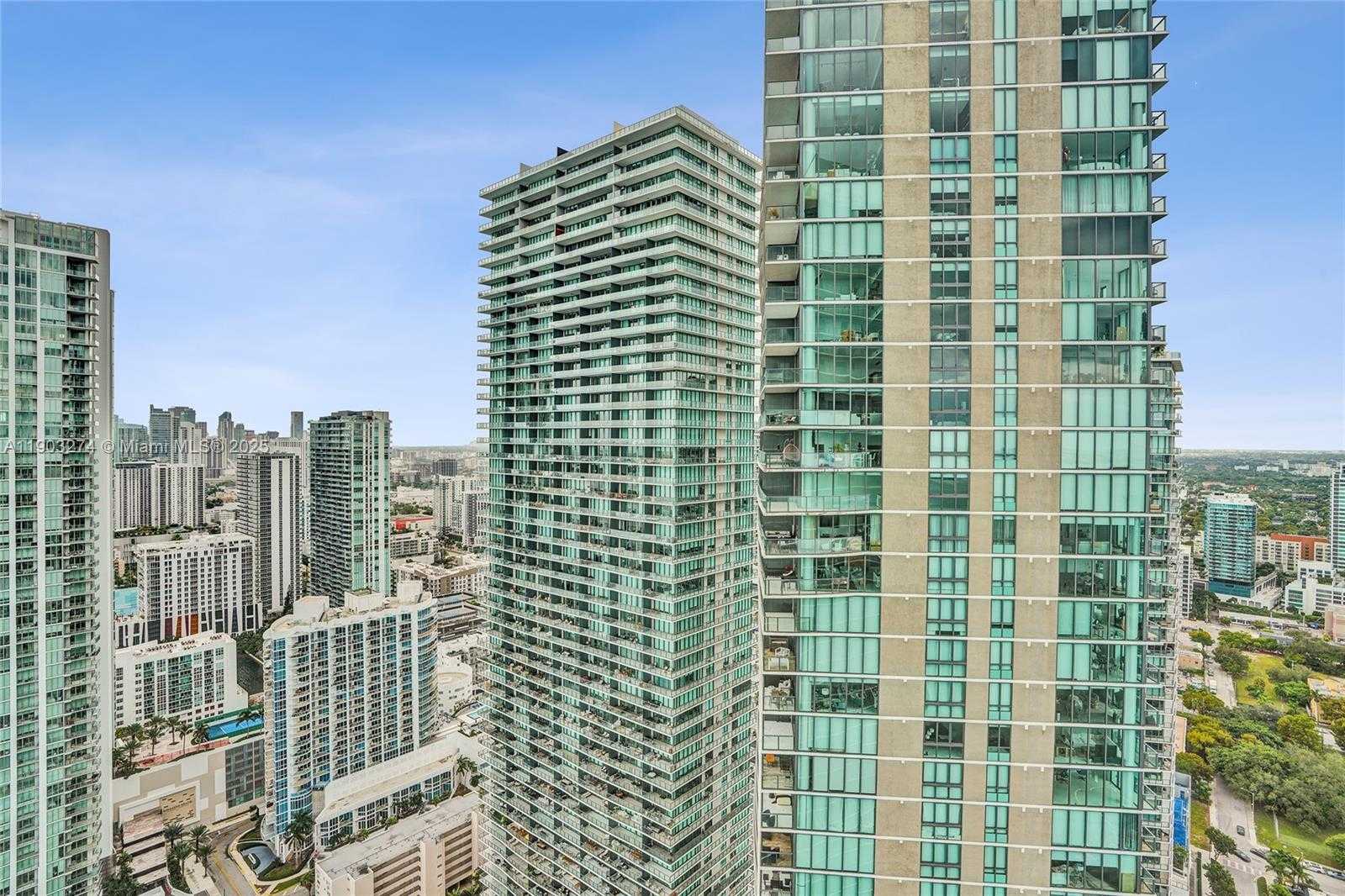 Imagen de Pequeño Objeto