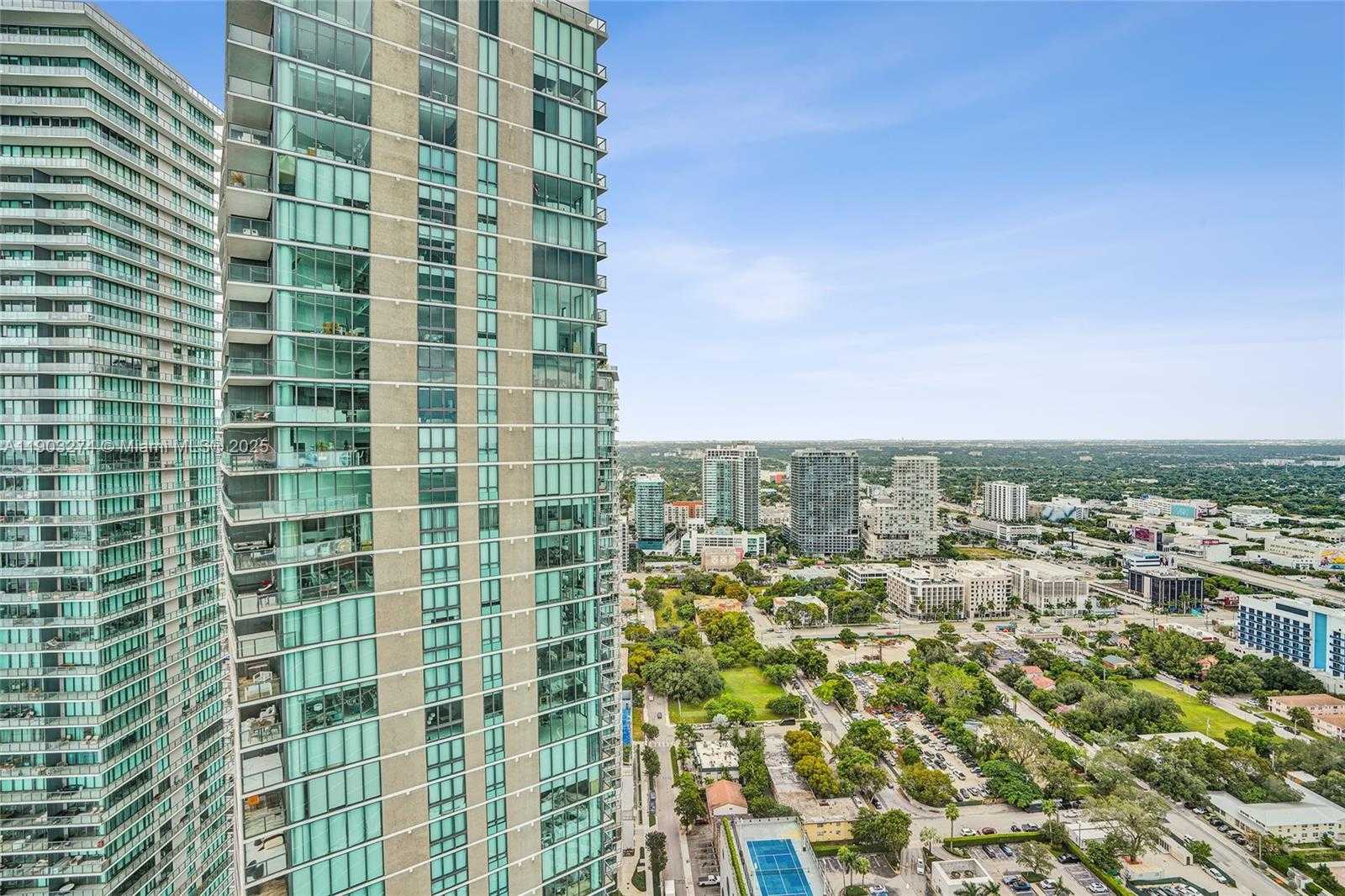 Imagen de Pequeño Objeto