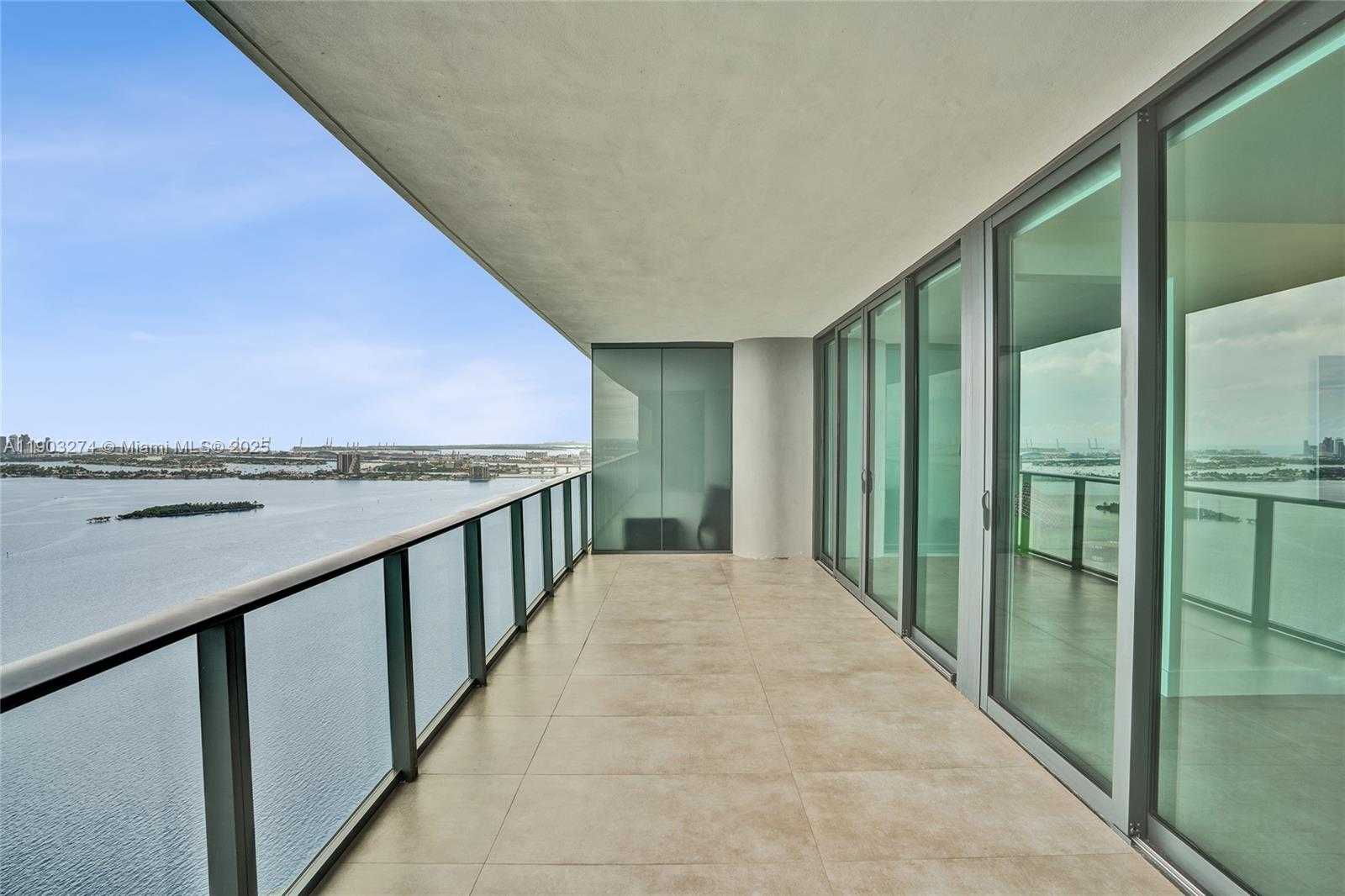 Imagen de Pequeño Objeto