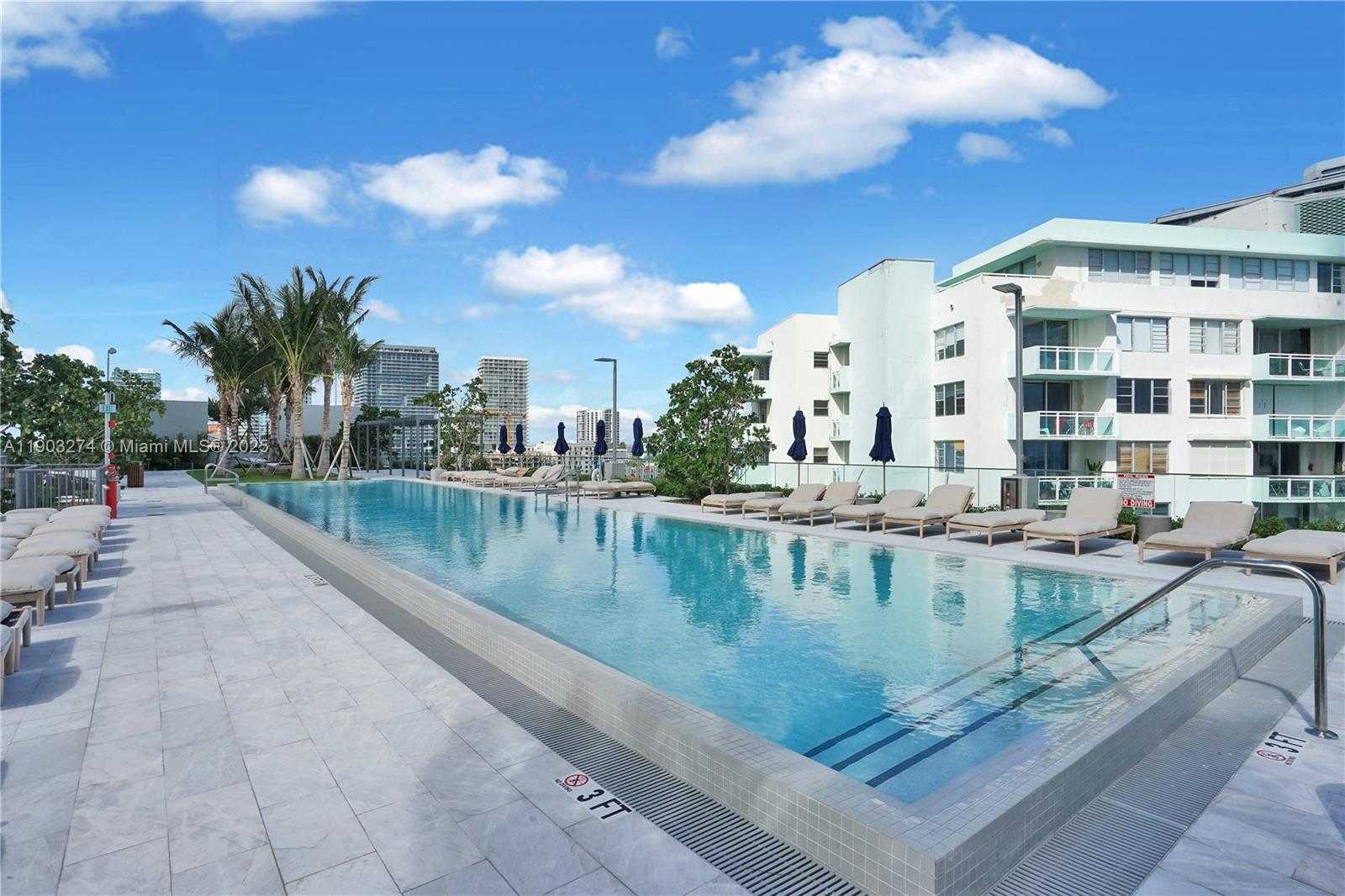 Imagen de Pequeño Objeto