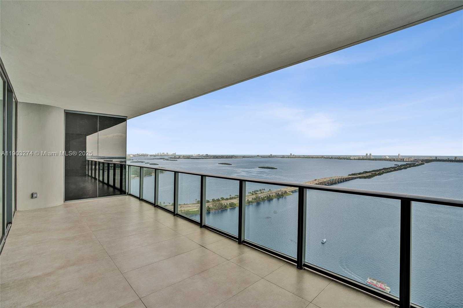 Imagen de Pequeño Objeto