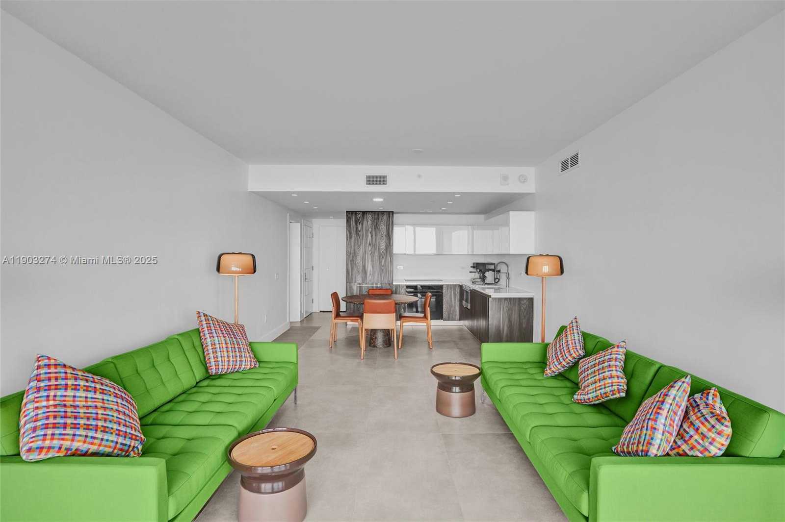 Imagen de Pequeño Objeto