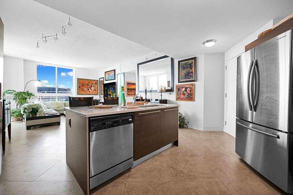 Imagen de Pequeño Objeto