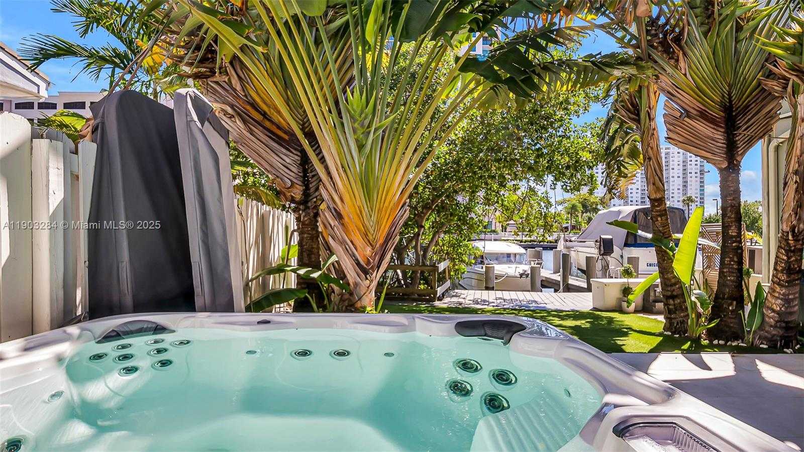 Imagen de Pequeño Objeto