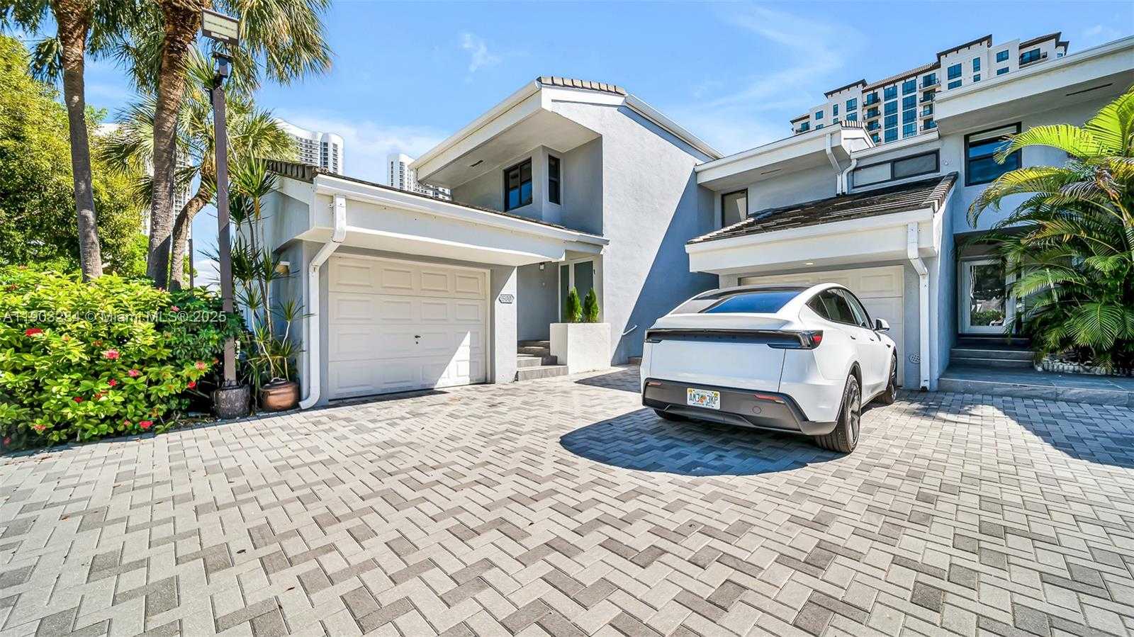 Imagen de Pequeño Objeto