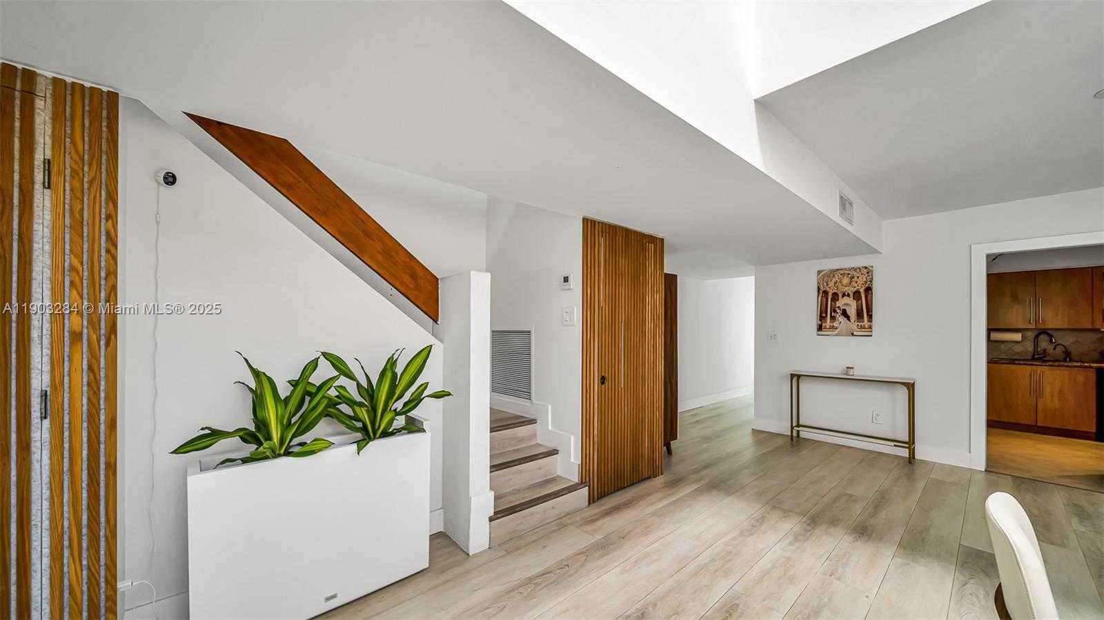 Imagen de Pequeño Objeto