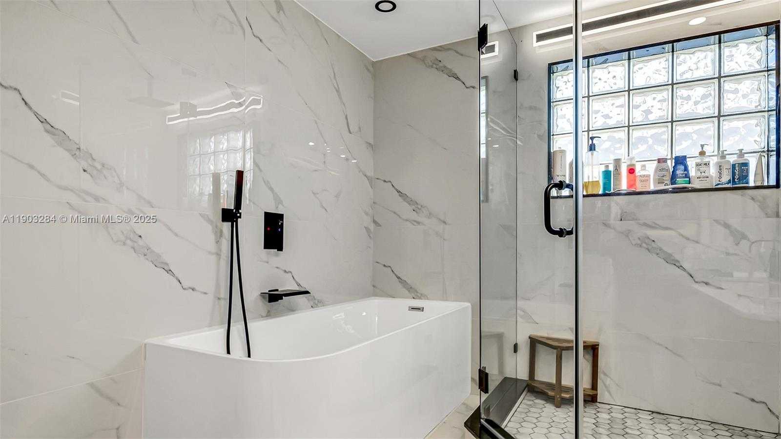 Imagen de Pequeño Objeto