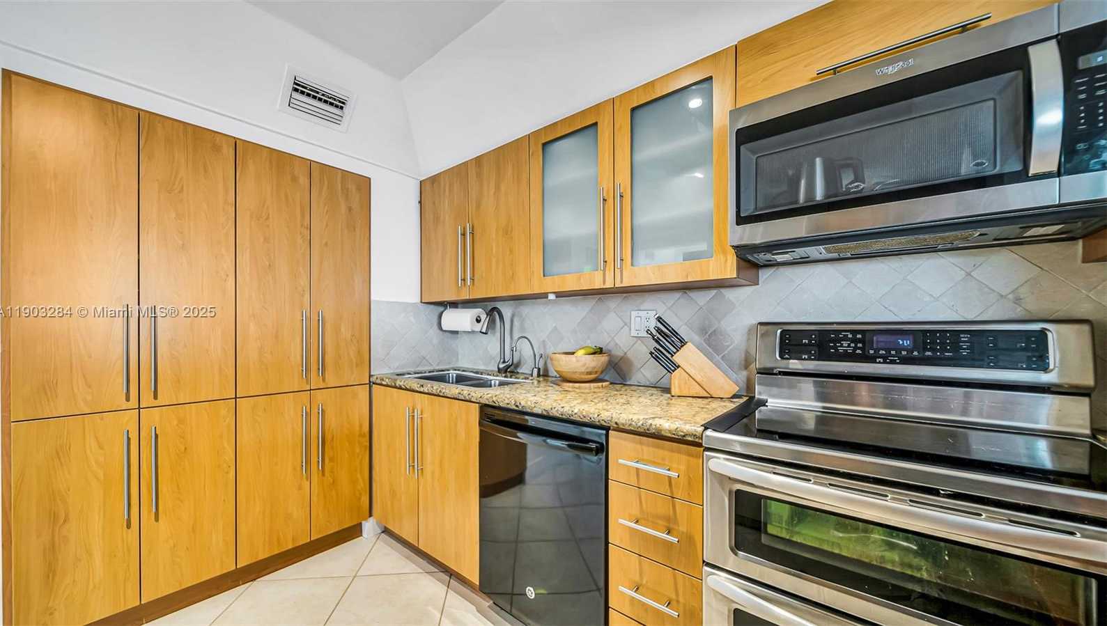 Imagen de Pequeño Objeto