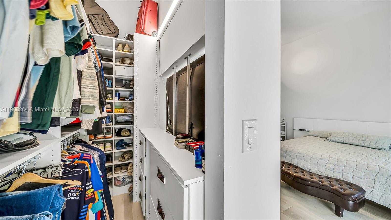 Imagen de Pequeño Objeto