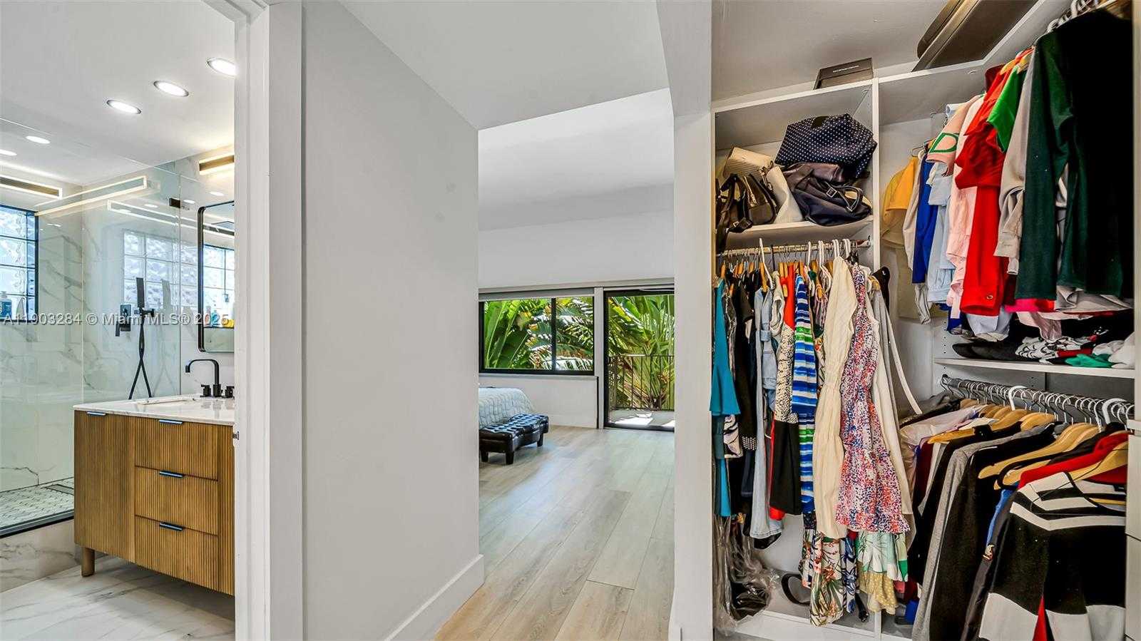 Imagen de Pequeño Objeto