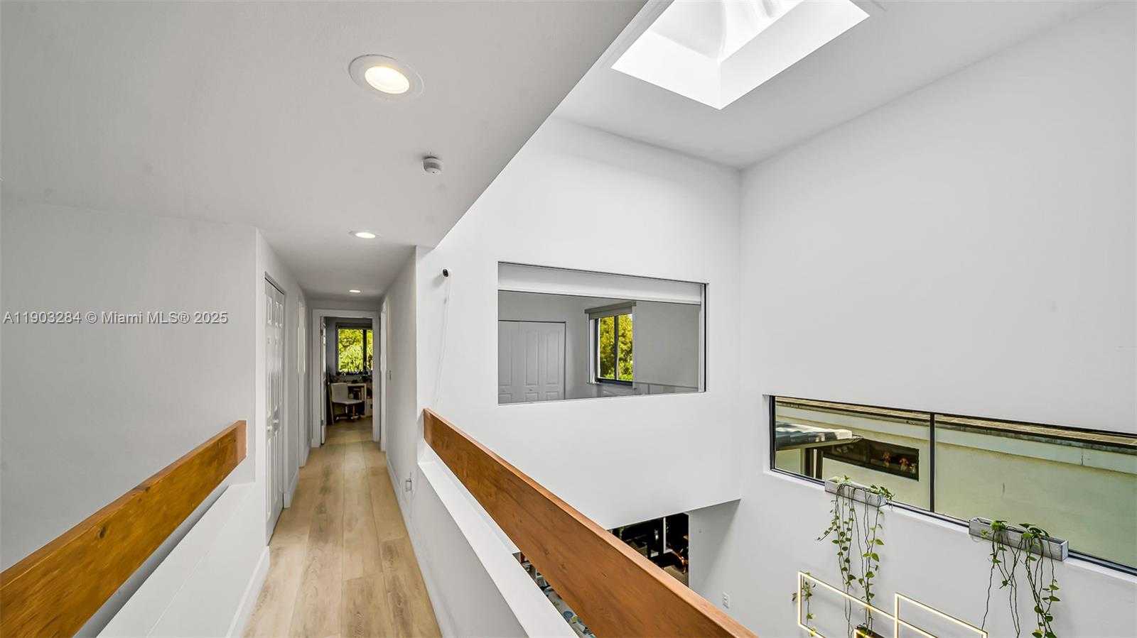 Imagen de Pequeño Objeto