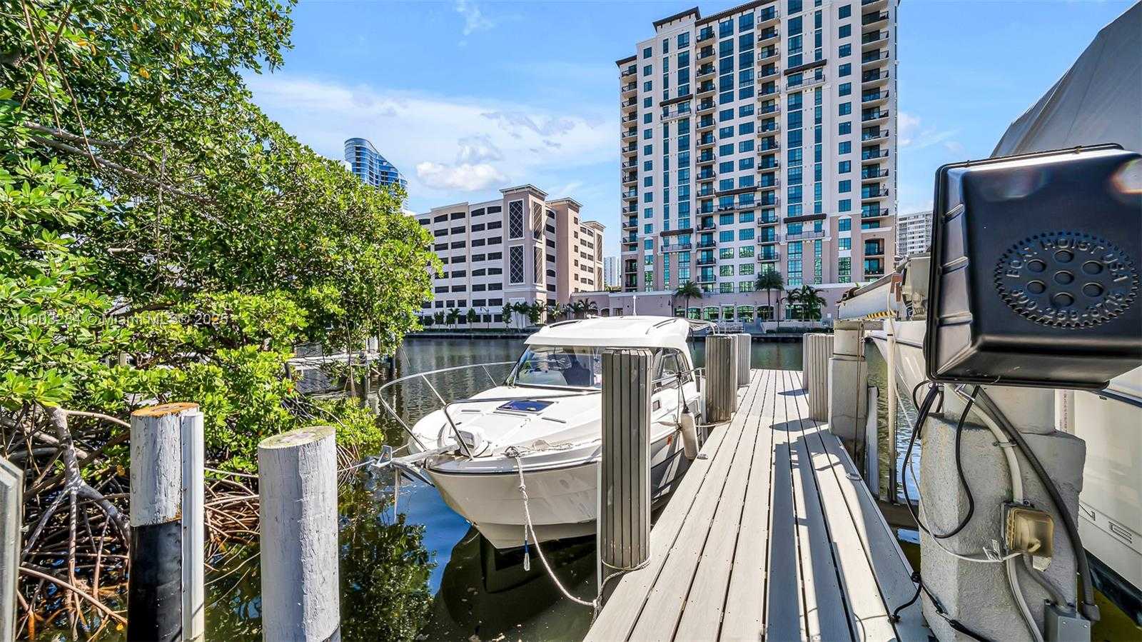 Imagen de Pequeño Objeto