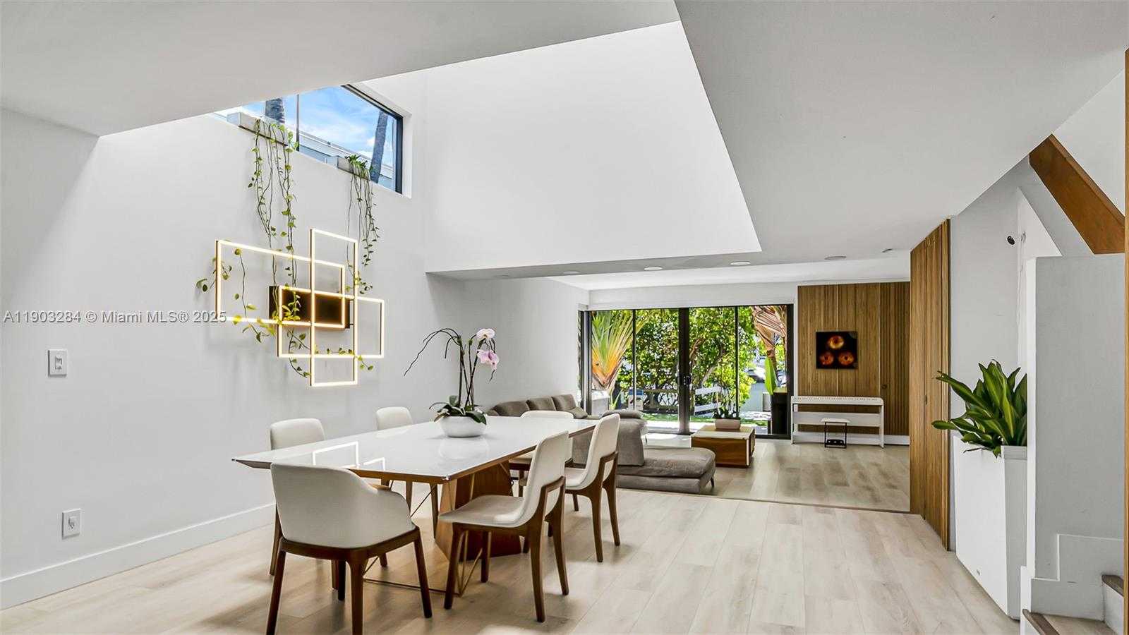 Imagen de Pequeño Objeto