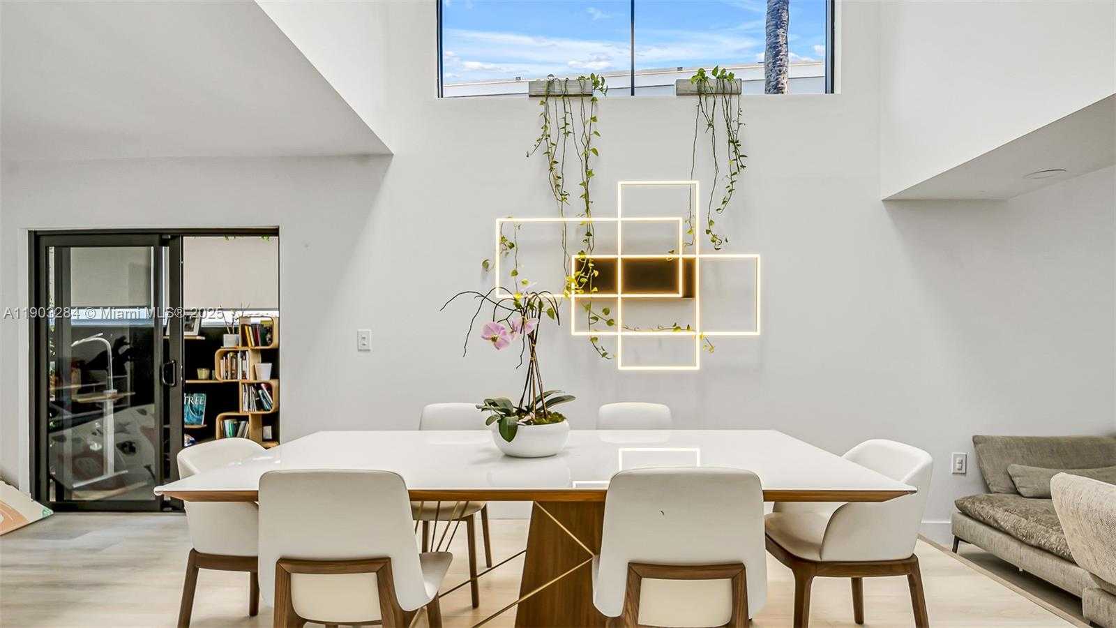 Imagen de Pequeño Objeto