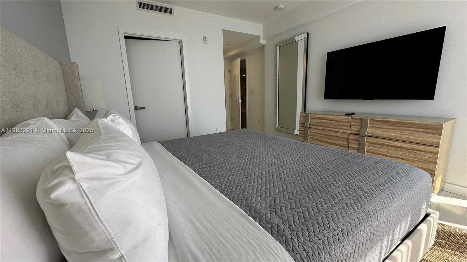 Small Image of 1120 98TH ST #304, Bay Harbor Islands Number 19