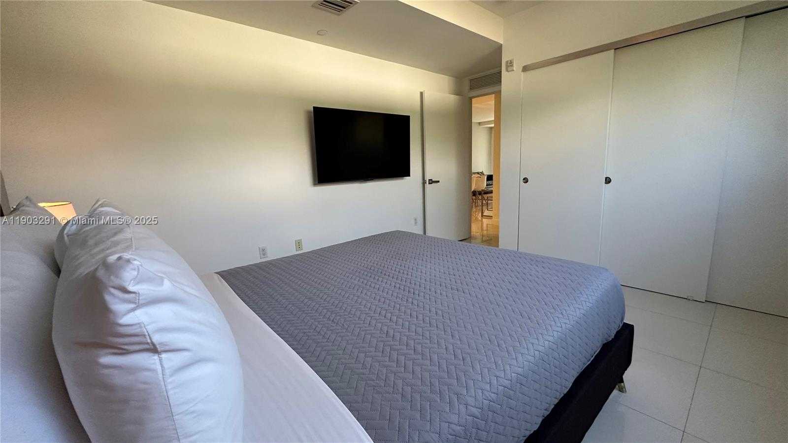 Small Image of 1120 98TH ST #304, Bay Harbor Islands Number 23