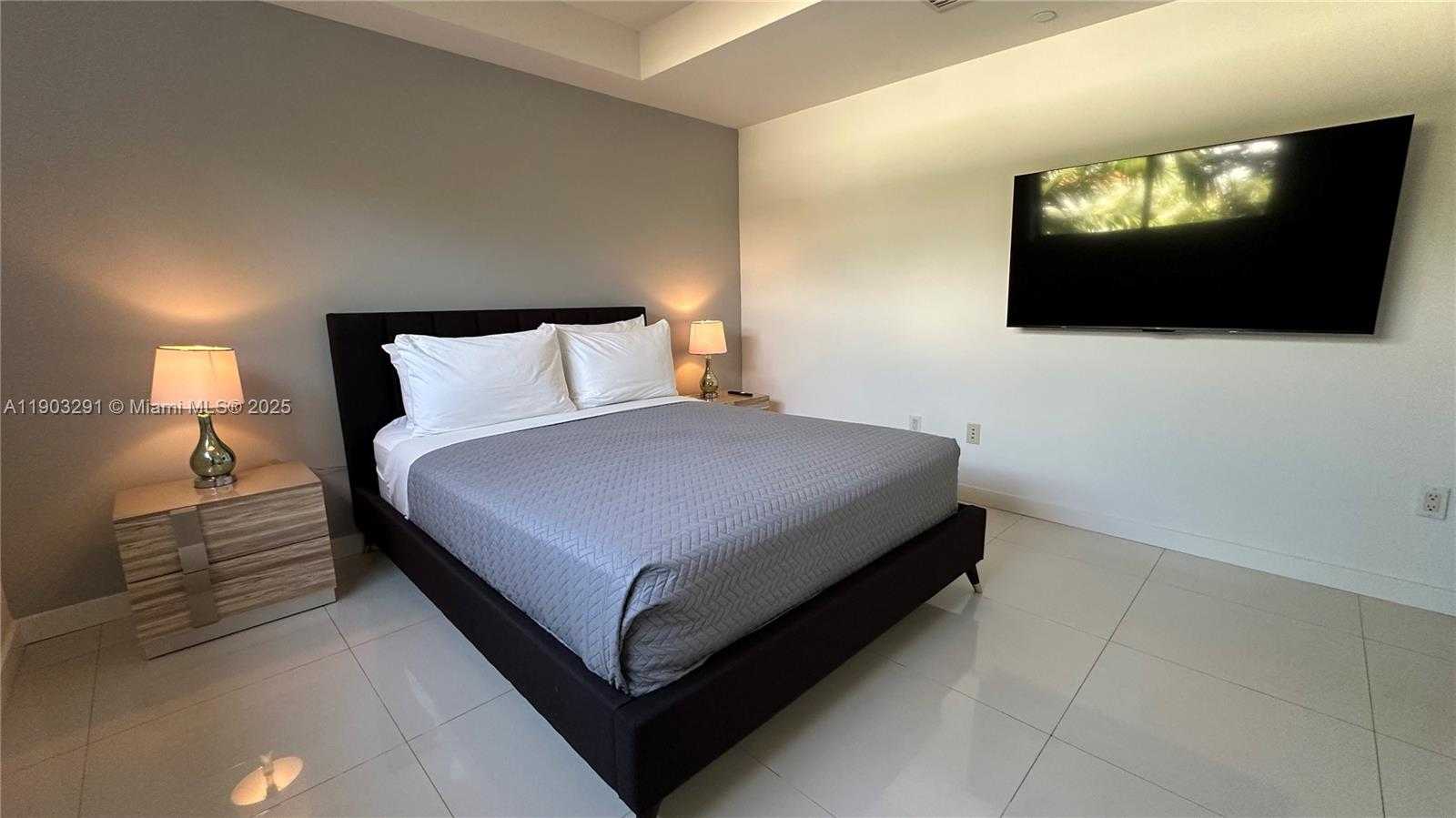 Small Image of 1120 98TH ST #304, Bay Harbor Islands Number 24