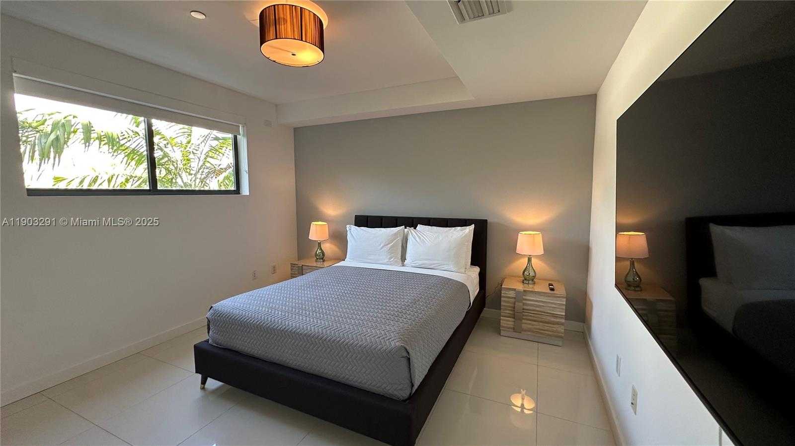 Small Image of 1120 98TH ST #304, Bay Harbor Islands Number 25