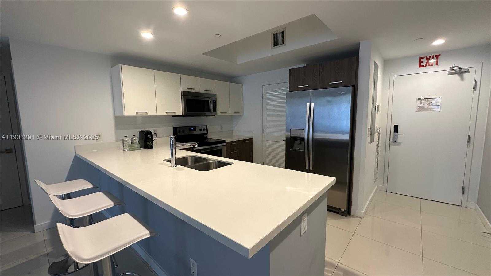 Small Image of 1120 98TH ST #304, Bay Harbor Islands Number 3