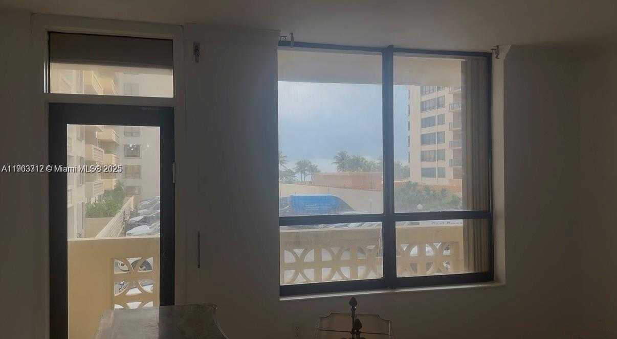 Small Image of 10185 COLLINS #308, Bal Harbour Number 18