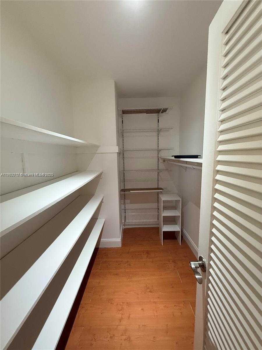 Small Image of 10185 COLLINS #308, Bal Harbour Number 20