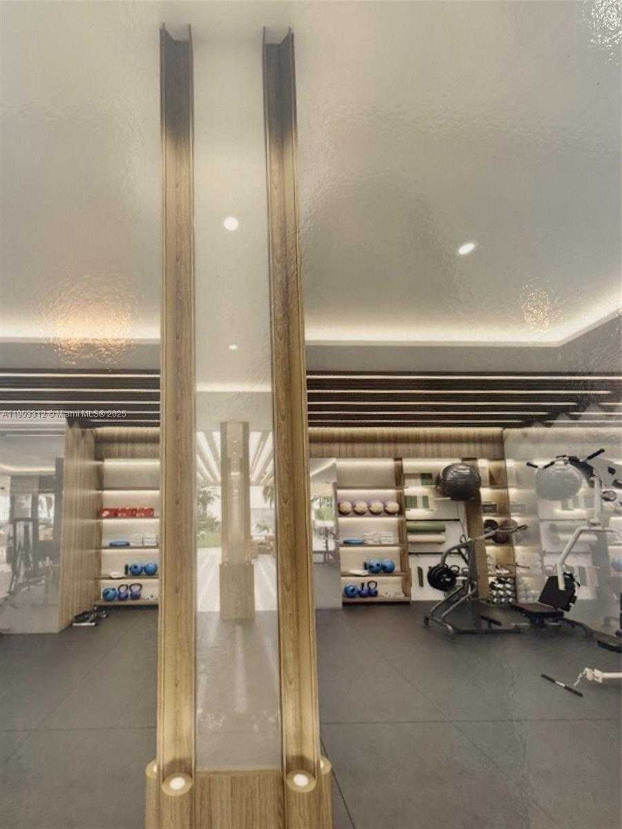 Small Image of 10185 COLLINS #308, Bal Harbour Number 7