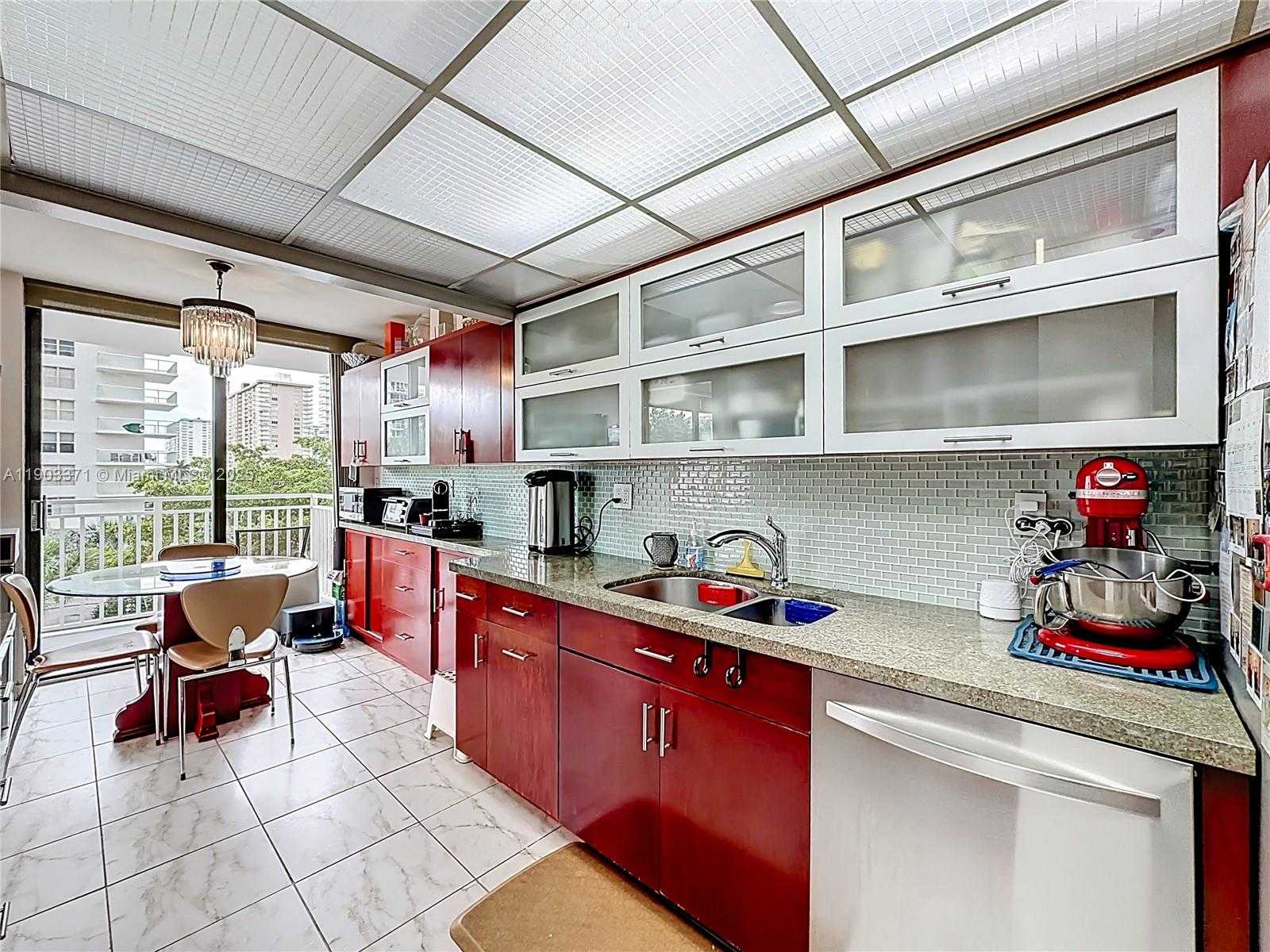 Small Image of 210 174TH ST #409, Sunny Isles Beach Number 4