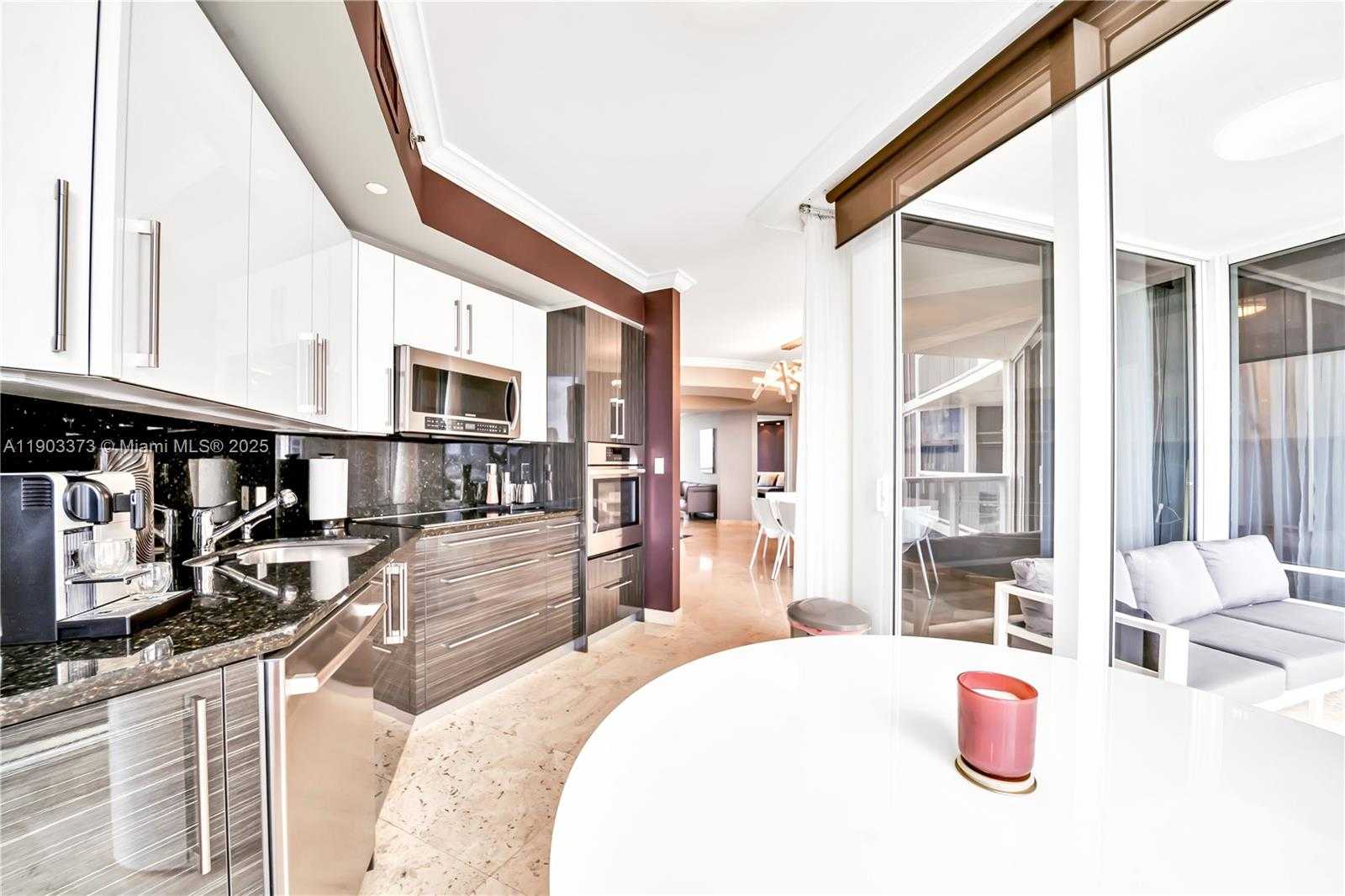 Imagen de Pequeño Objeto