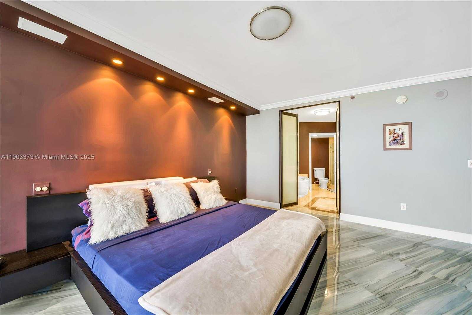 Imagen de Pequeño Objeto