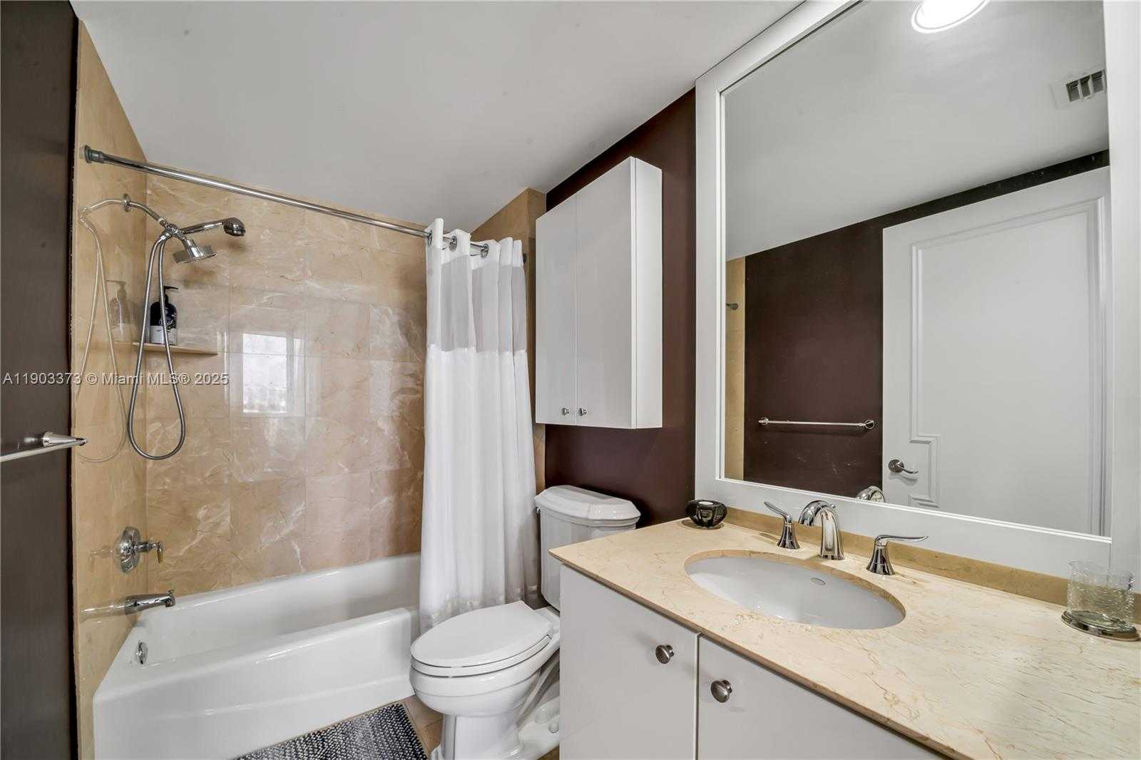 Imagen de Pequeño Objeto