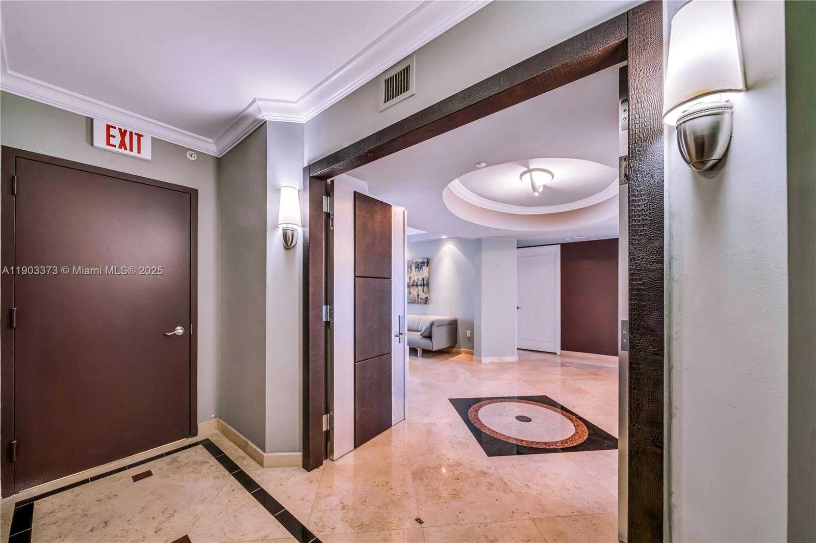 Imagen de Pequeño Objeto