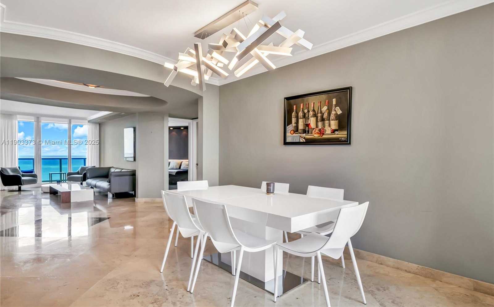 Imagen de Pequeño Objeto