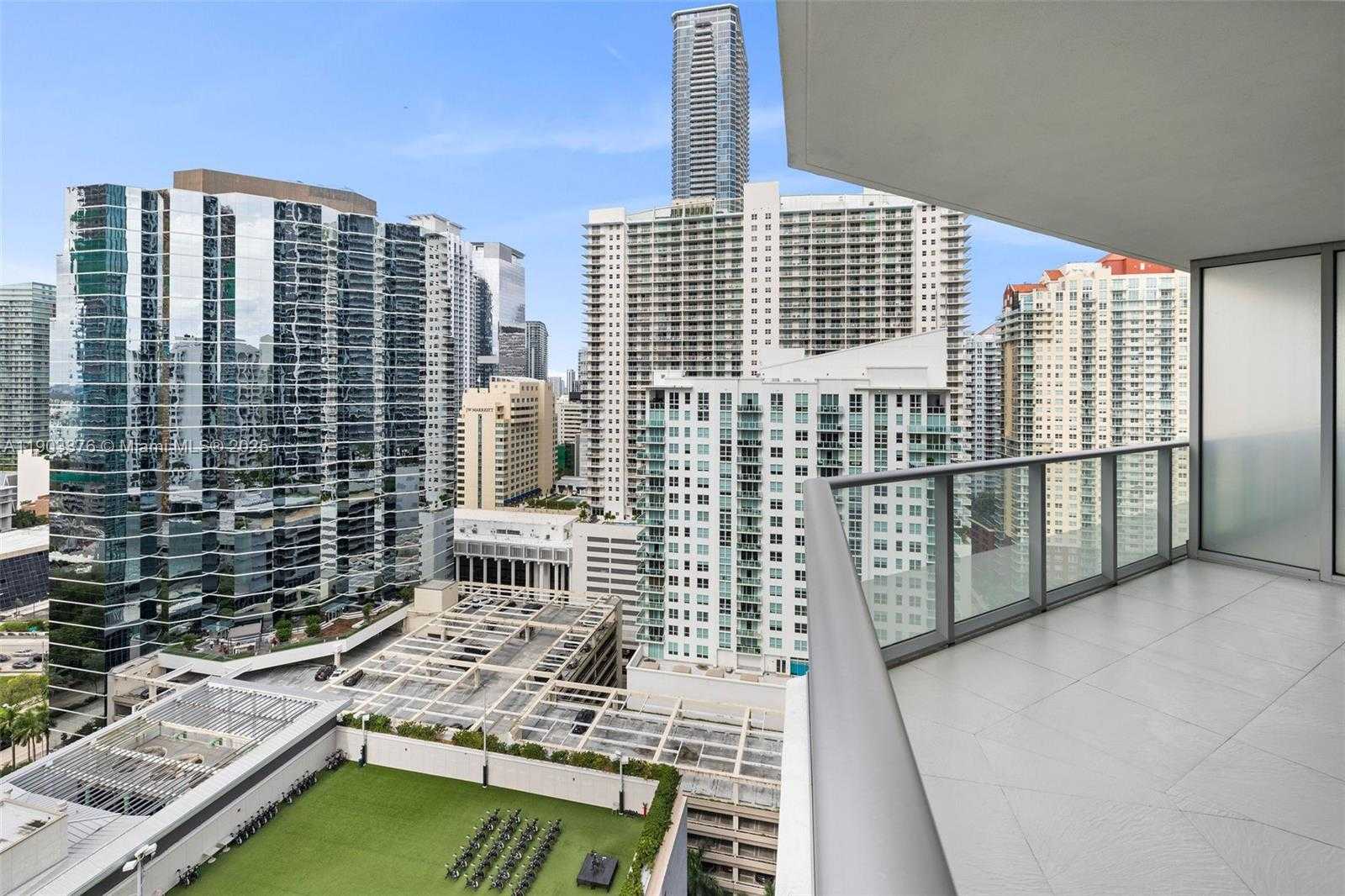 Small Image of 1300 BRICKELL BAY DR #2402, Miami Number 20