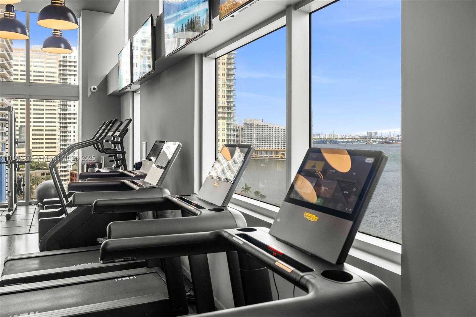 Small Image of 1300 BRICKELL BAY DR #2402, Miami Number 24