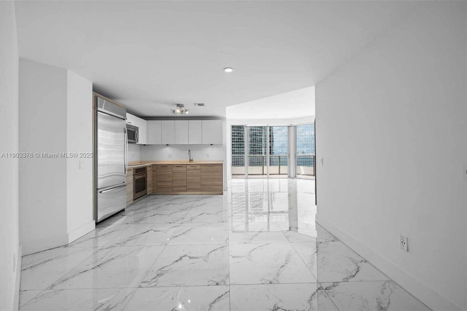 Small Image of 1300 BRICKELL BAY DR #2402, Miami Number 5