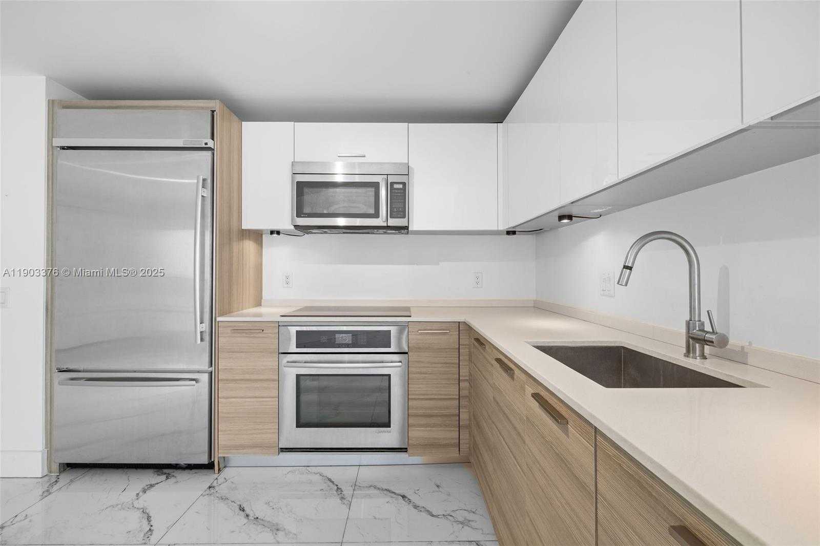 Small Image of 1300 BRICKELL BAY DR #2402, Miami Number 9