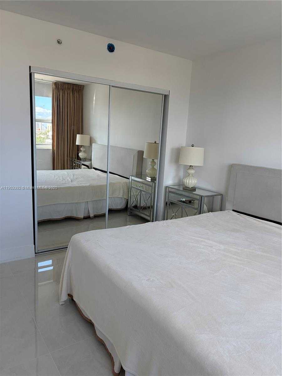 Small Image of 90 ALTON RD #1007, Miami Beach Number 15