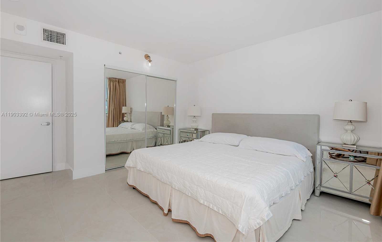 Imagen de Pequeño Objeto