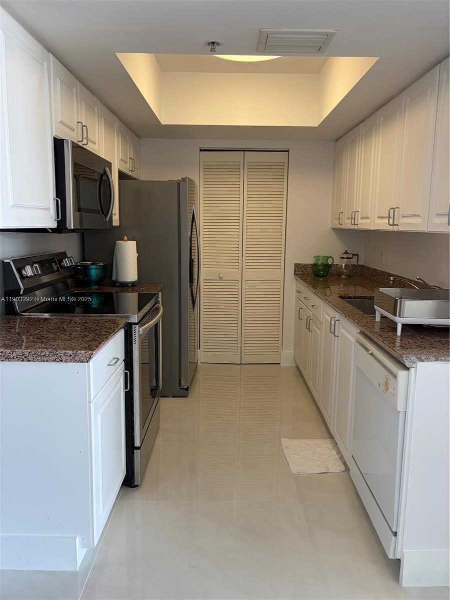 Small Image of 90 ALTON RD #1007, Miami Beach Number 8